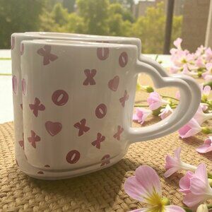 White Heart-Handle Ceramic Mug with XOX Heart — Product Features